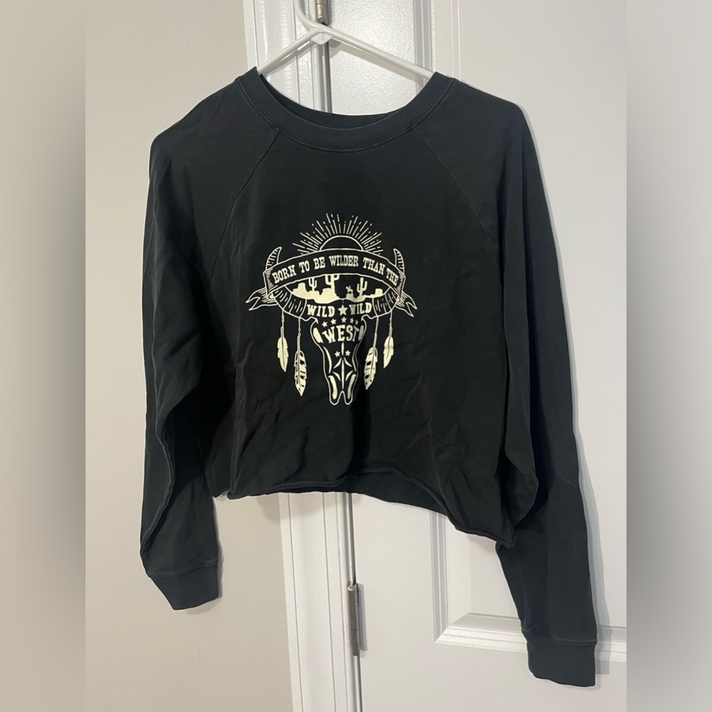 Black cropped western sweatshirt